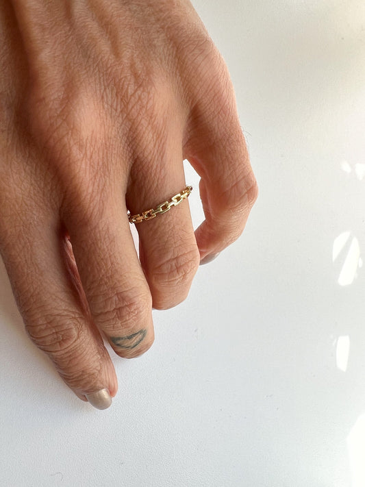 Square link ring