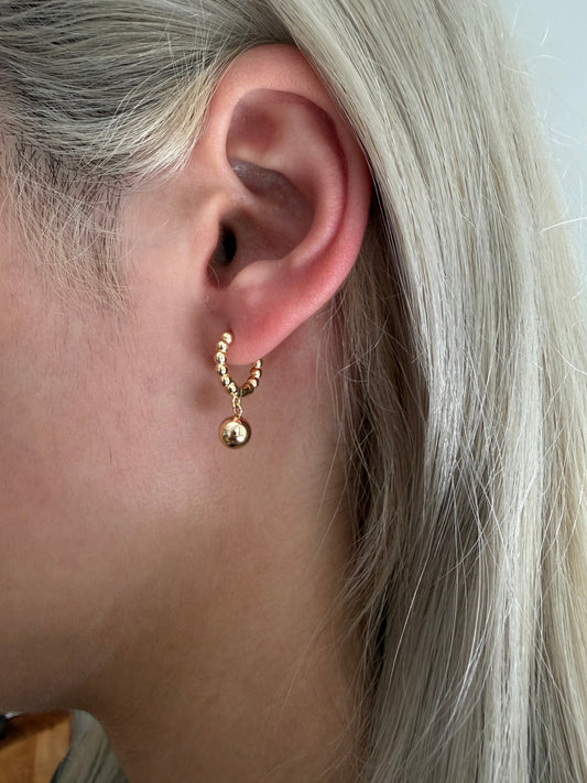 Ball earrings