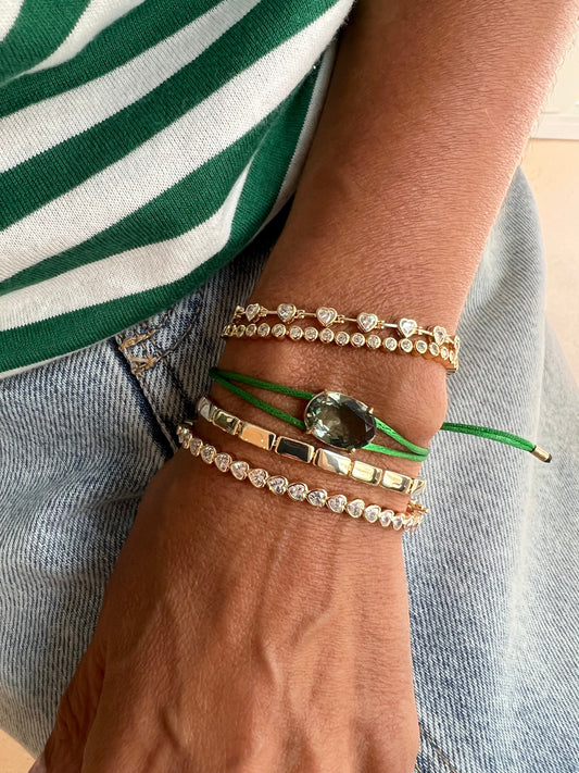 Rigid heart bracelet