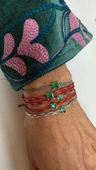 Oval emerald silk thread bracelet