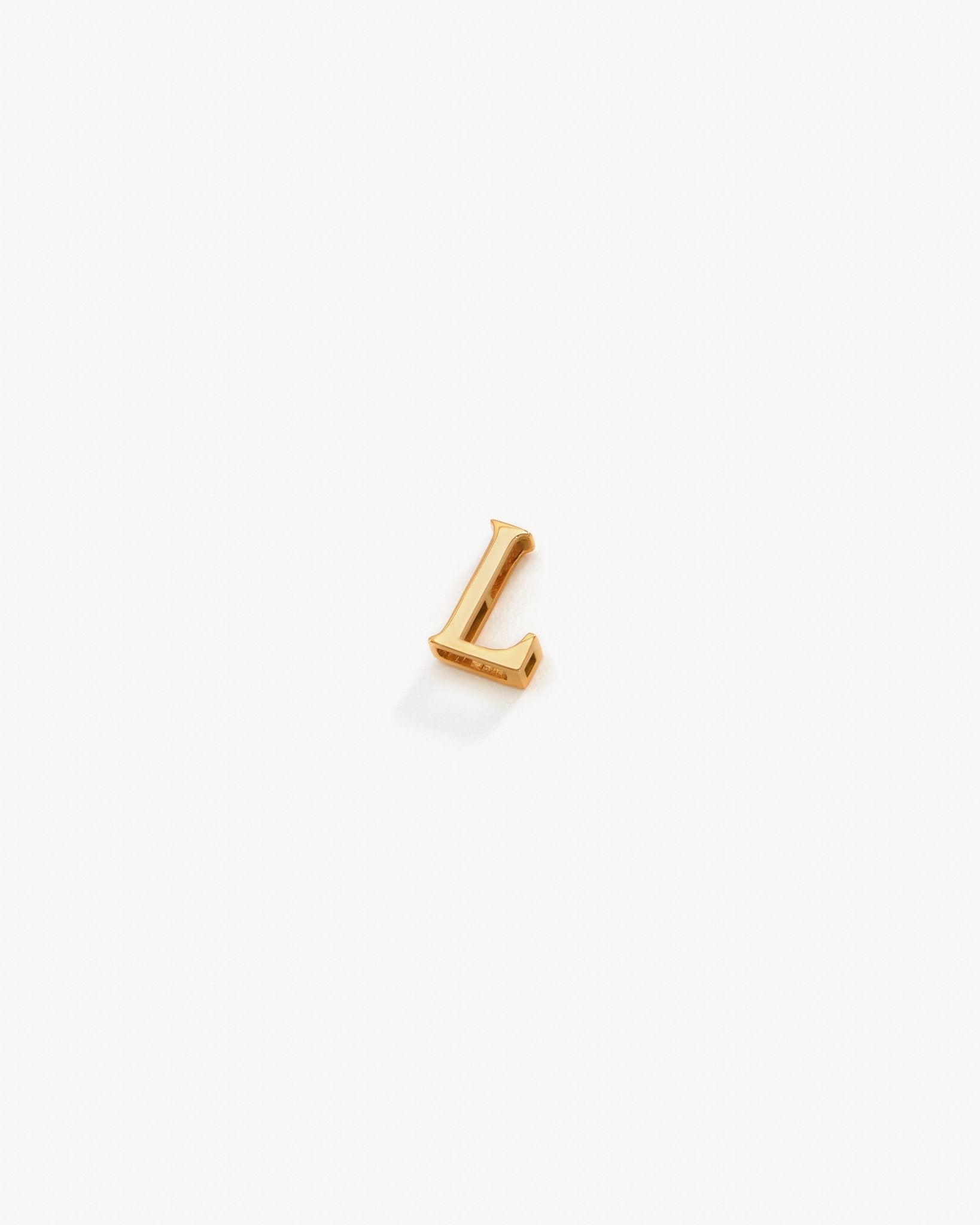 Iniciais de ouro 18k Com Corrente Modelo Cartier - Helen Gordilho