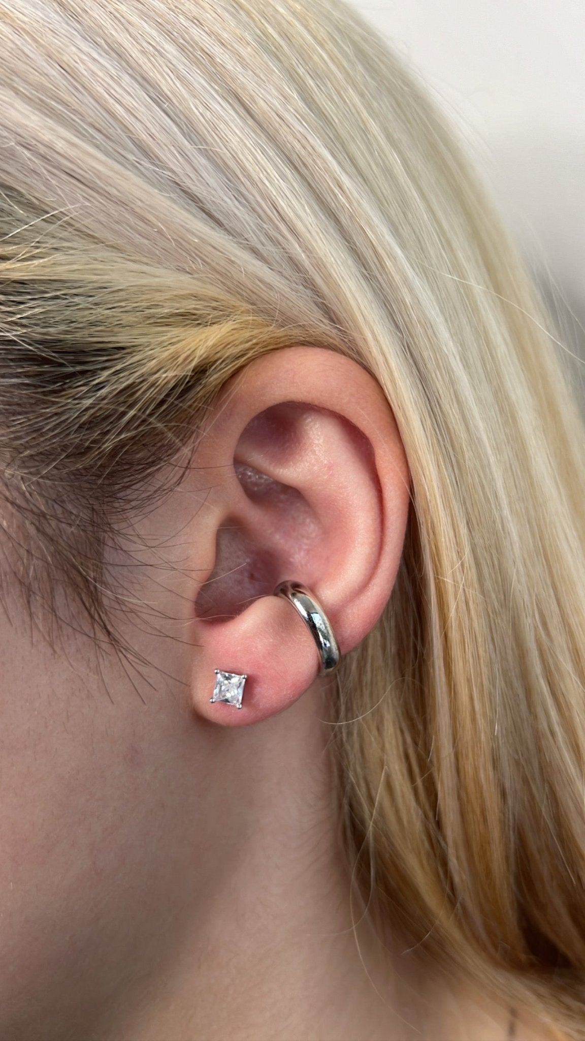 Piercing Bojudinho Liso - Helen Gordilho